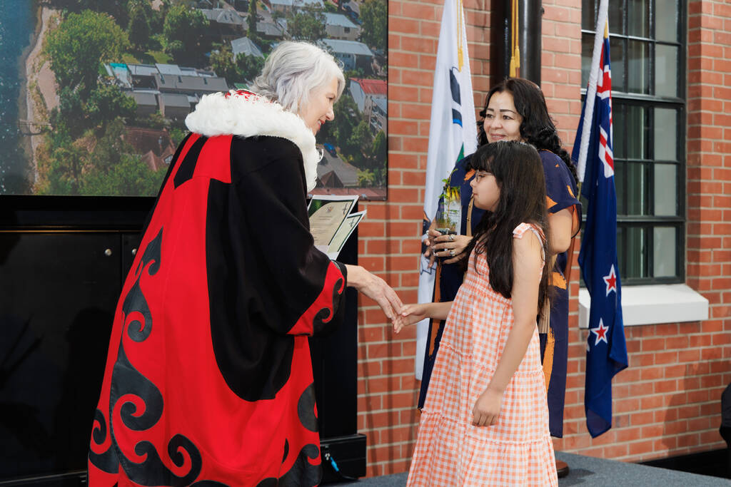 034_HCC_NZCitizenship_1_20Nov2023.jpg