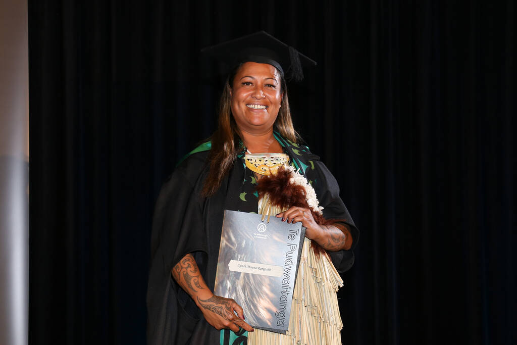 1025_Tainui_Grad_3_21Apr17.jpg