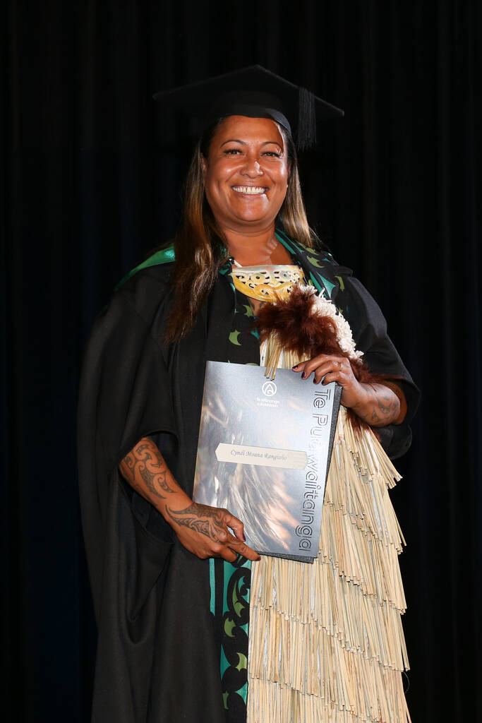 1026_Tainui_Grad_3_21Apr17.jpg