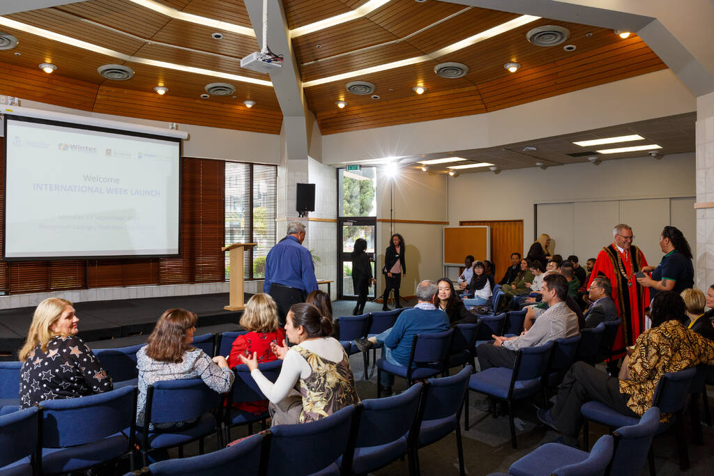 014_IntWeekLaunch_17Sep2018.jpg