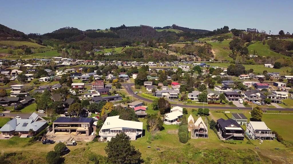 Cooks Beach 3 (FHD).mp4