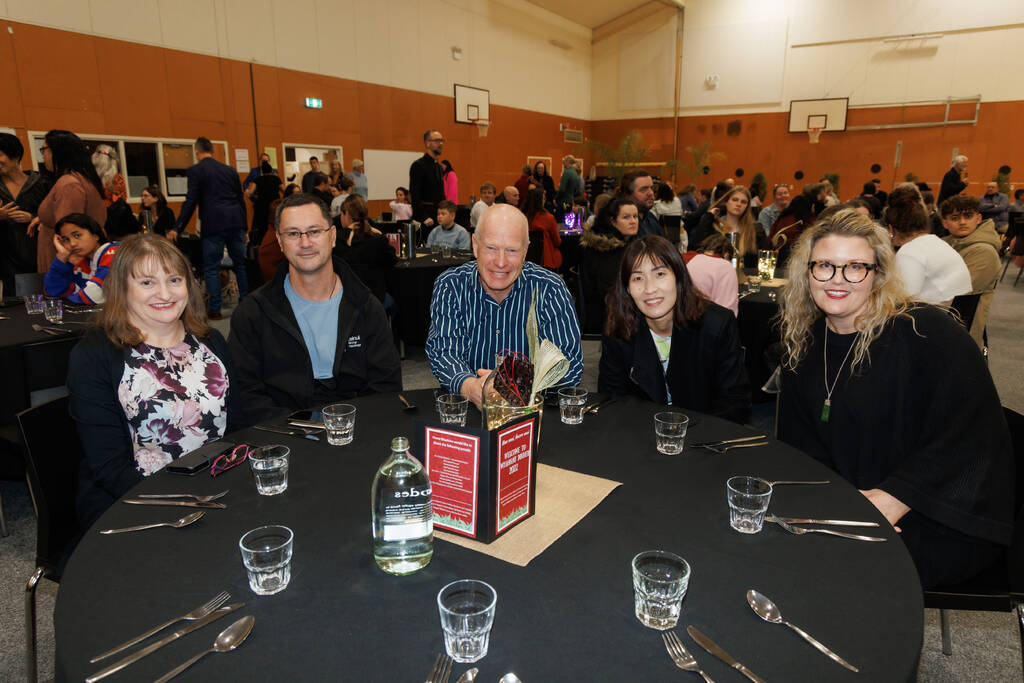 031_WDSG_WhanauDinner_9Sep2022.jpg