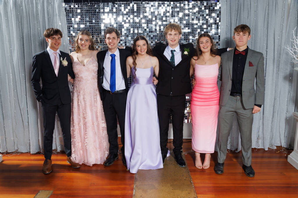 0243_HBHS_SeniorBall_26Jun2024.jpg