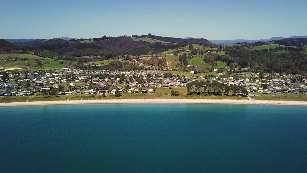 Cooks Beach 4 (FHD).mp4