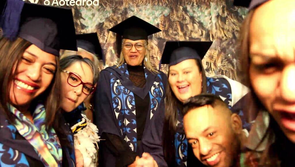 2094_TWoA_TainuiGrad3_23Apr2021.mp4