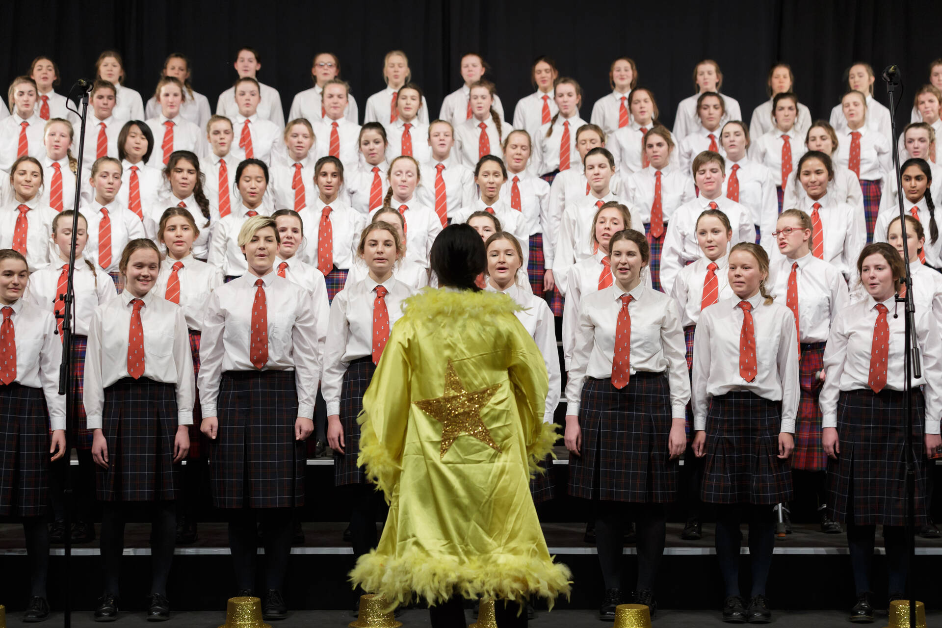 Dio House Singing 2015 645.jpg